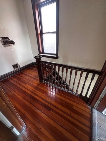 3239 Nebraska Avenue, St Louis, MO 63118