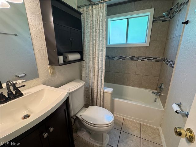 4393 Fairway Drive, Cleveland, OH 44135