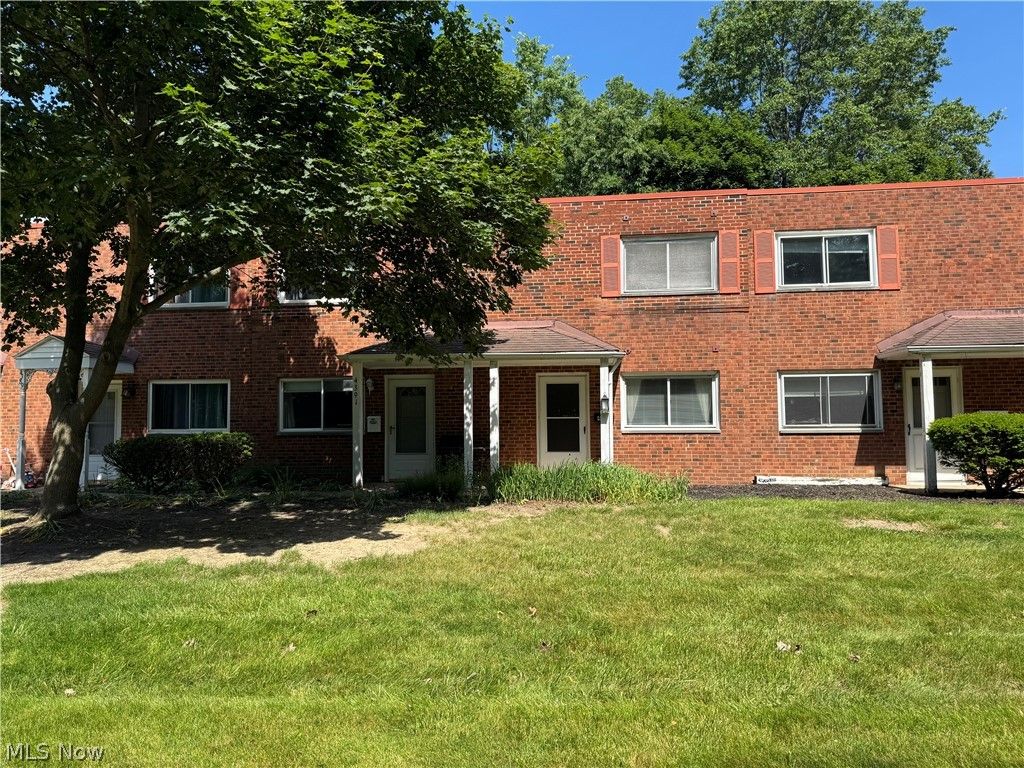 4393 Fairway Drive, Cleveland, OH 44135