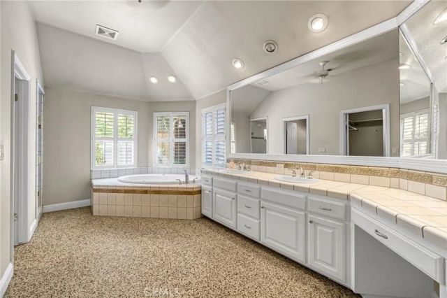 5025 W Birch, Fresno, CA 93722