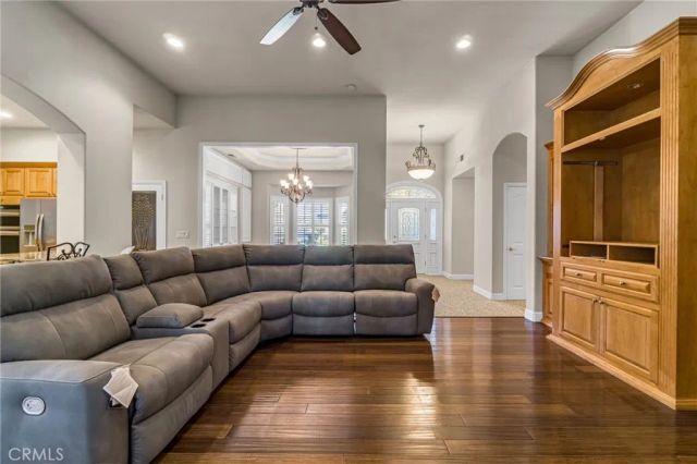 5025 W Birch, Fresno, CA 93722