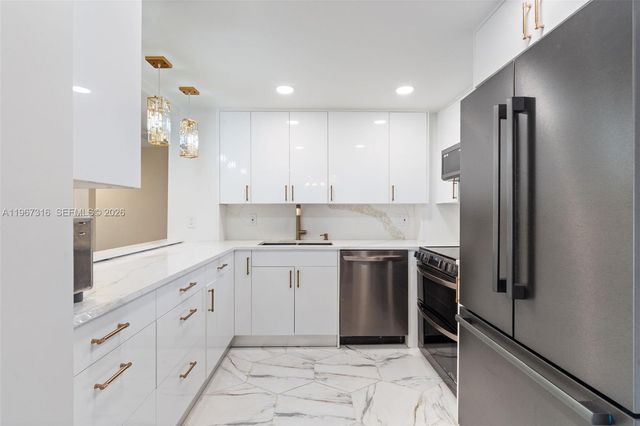 1985 S Ocean Dr 9G, Hallandale Beach, FL 33009