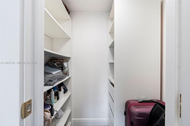 1985 S Ocean Dr 9G, Hallandale Beach, FL 33009