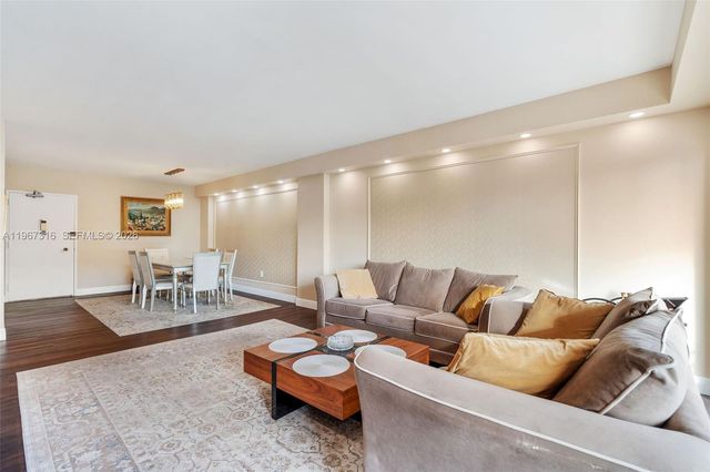 1985 S Ocean Dr 9G, Hallandale Beach, FL 33009