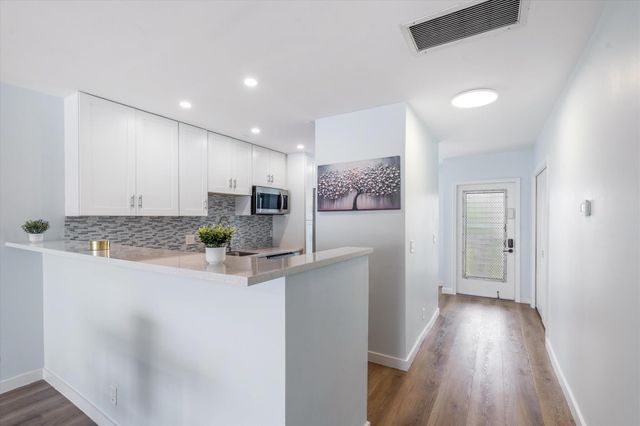 1101 Cactus Terrace 203, Delray Beach, FL 33445