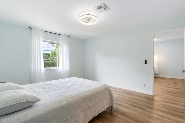 1101 Cactus Terrace 203, Delray Beach, FL 33445