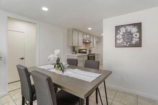 2029 Venus Dr, Ceres, CA 95307