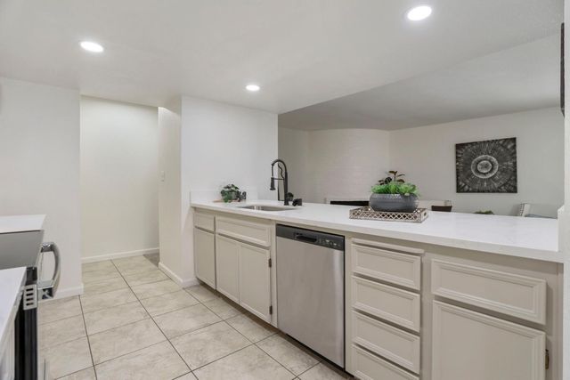 2029 Venus Dr, Ceres, CA 95307