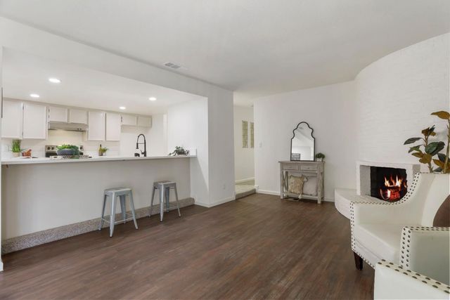 2029 Venus Dr, Ceres, CA 95307