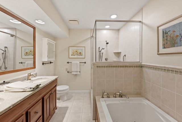 44 Fairway Dr Golfview, Plymouth, MA 02360