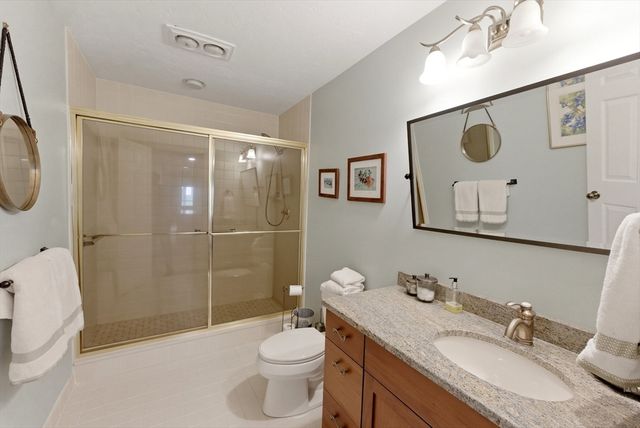 44 Fairway Dr Golfview, Plymouth, MA 02360