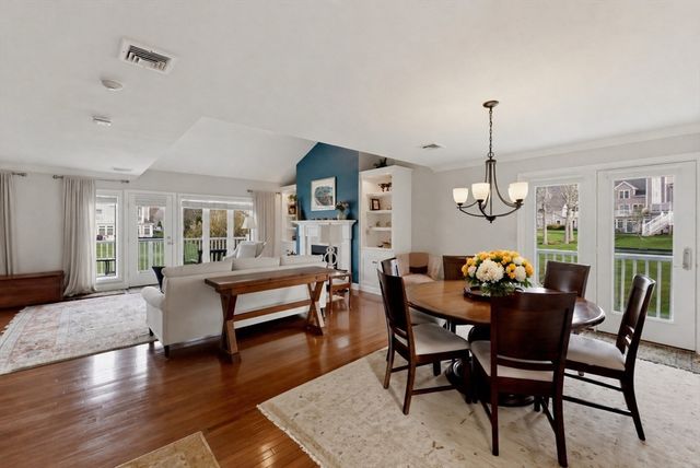 44 Fairway Dr Golfview, Plymouth, MA 02360
