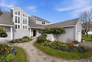 44 Fairway Dr Golfview, Plymouth, MA 02360