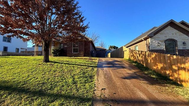 1511 Doyle Avenue, Dallas, TX 75203