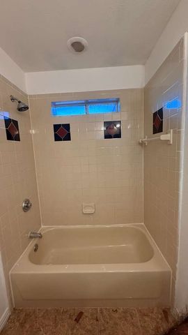 1511 Doyle Avenue, Dallas, TX 75203