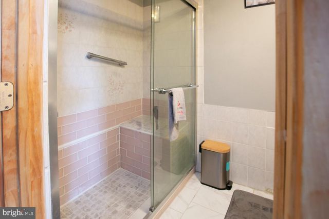 633 E ELM ST, Norristown, PA 19401