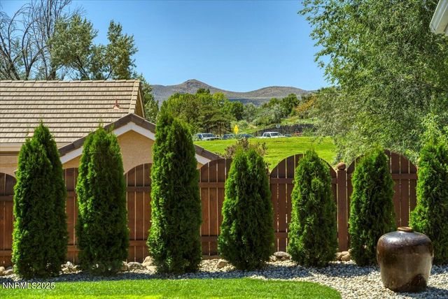 346 Wolf Run Court, Reno, NV 89511