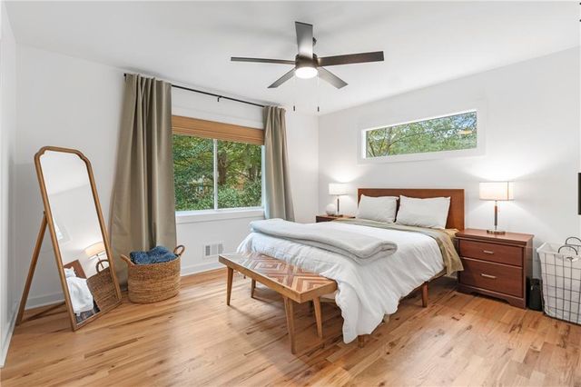 3941 Lake SE Drive, Smyrna, GA 30082