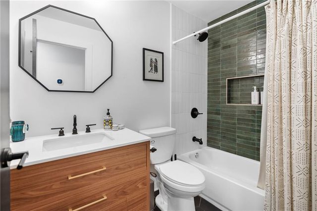 3941 Lake SE Drive, Smyrna, GA 30082