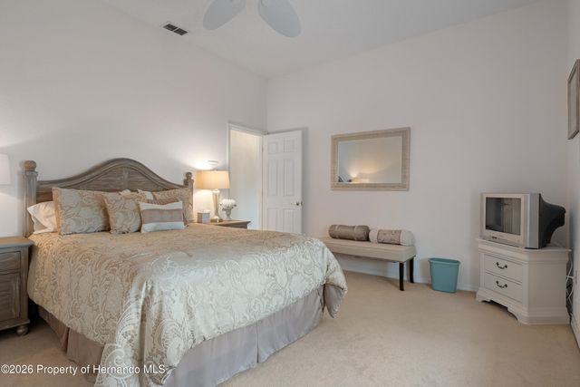 9401 Fox Hollow Lane, Weeki Wachee, FL 34613