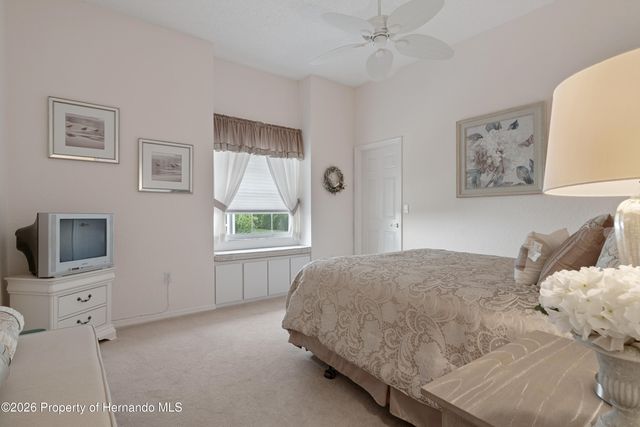9401 Fox Hollow Lane, Weeki Wachee, FL 34613