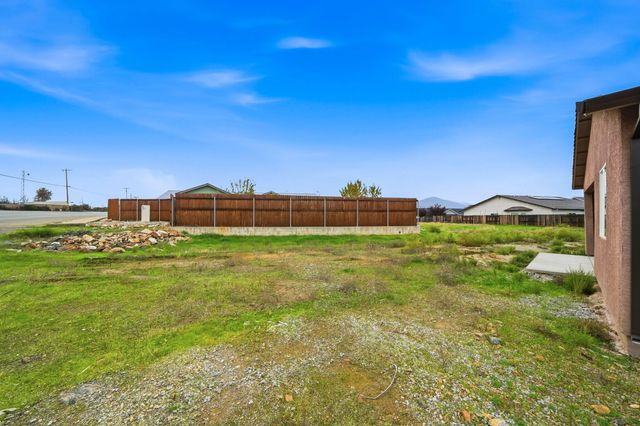17014 Keswick Dam Road, Redding, CA 96003