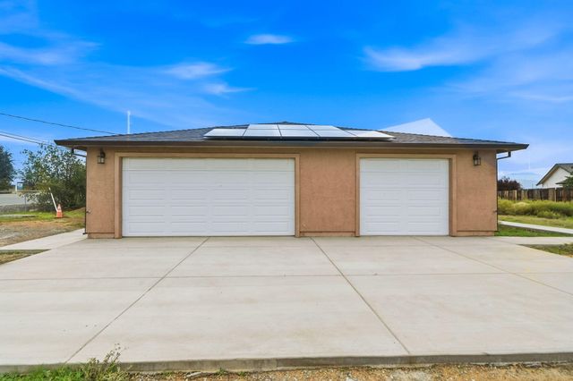 17014 Keswick Dam Road, Redding, CA 96003