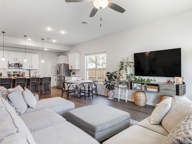 320 Old Trinity WAY, Georgetown, TX 78628