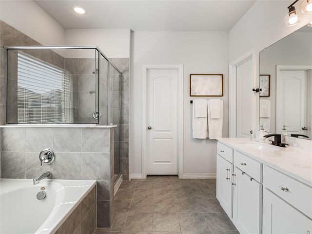 320 Old Trinity WAY, Georgetown, TX 78628