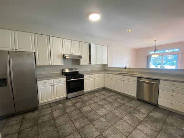 1298 Georgetown Way, Vernon Hills, IL 60061