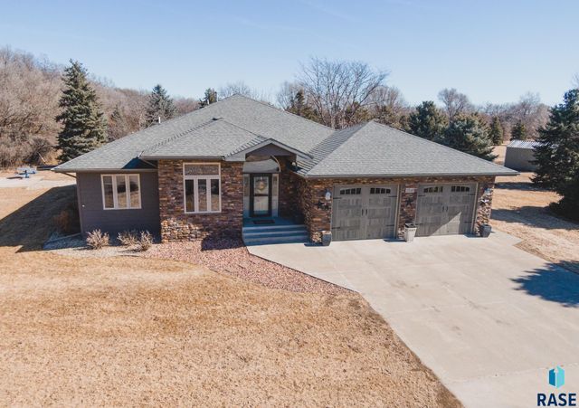 1516 Deerfield Ln Lane, Mitchell, SD 57301