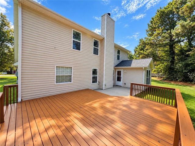 1831 Green Oak Circle, Lawrenceville, GA 30043