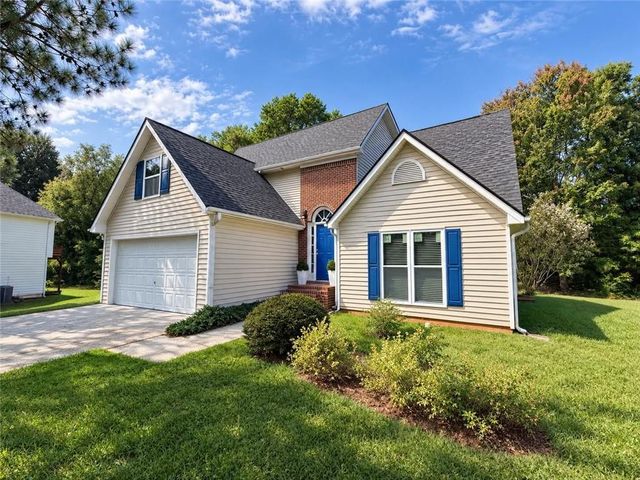 1831 Green Oak Circle, Lawrenceville, GA 30043
