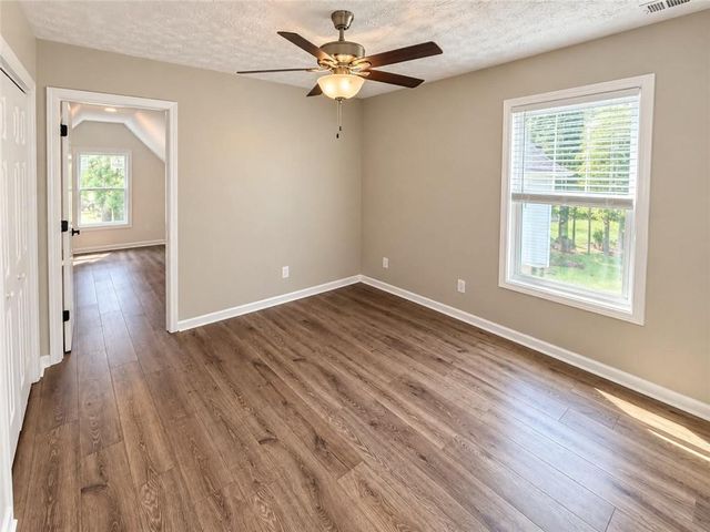 1831 Green Oak Circle, Lawrenceville, GA 30043
