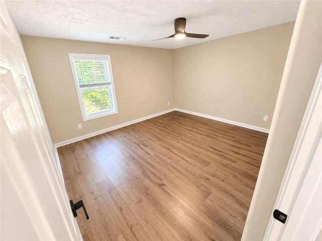 1831 Green Oak Circle, Lawrenceville, GA 30043