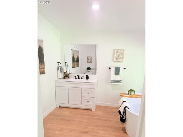 71 N HOBBY Ct, Otis, OR 97368