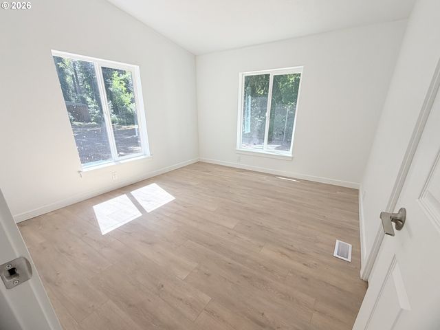71 N HOBBY Ct, Otis, OR 97368