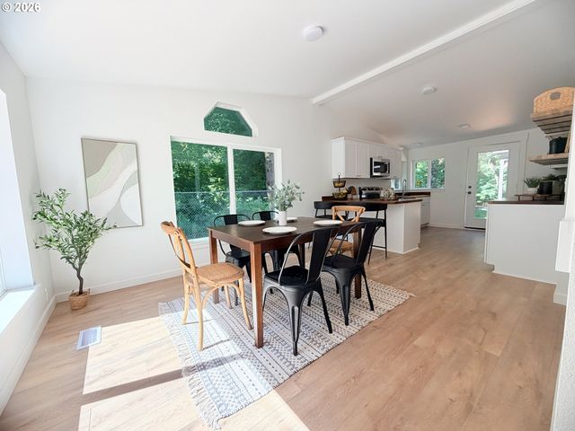 71 N HOBBY Ct, Otis, OR 97368