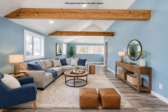 8 Phillips Lane, Rochester, NH 03868