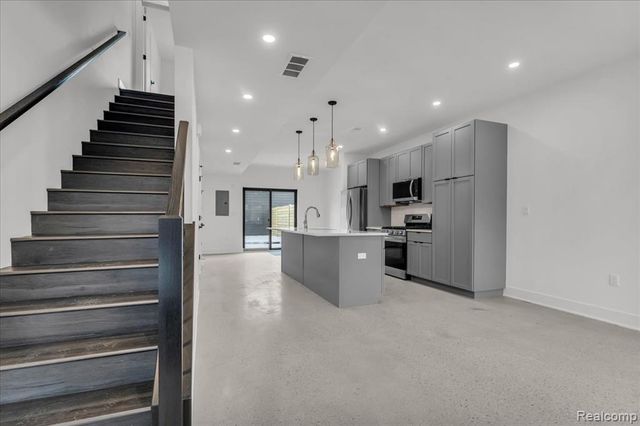 7542 Churchill Street, Detroit, MI 48206