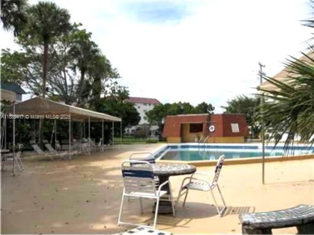4740 NW 21st St 109, Lauderhill, FL 33313