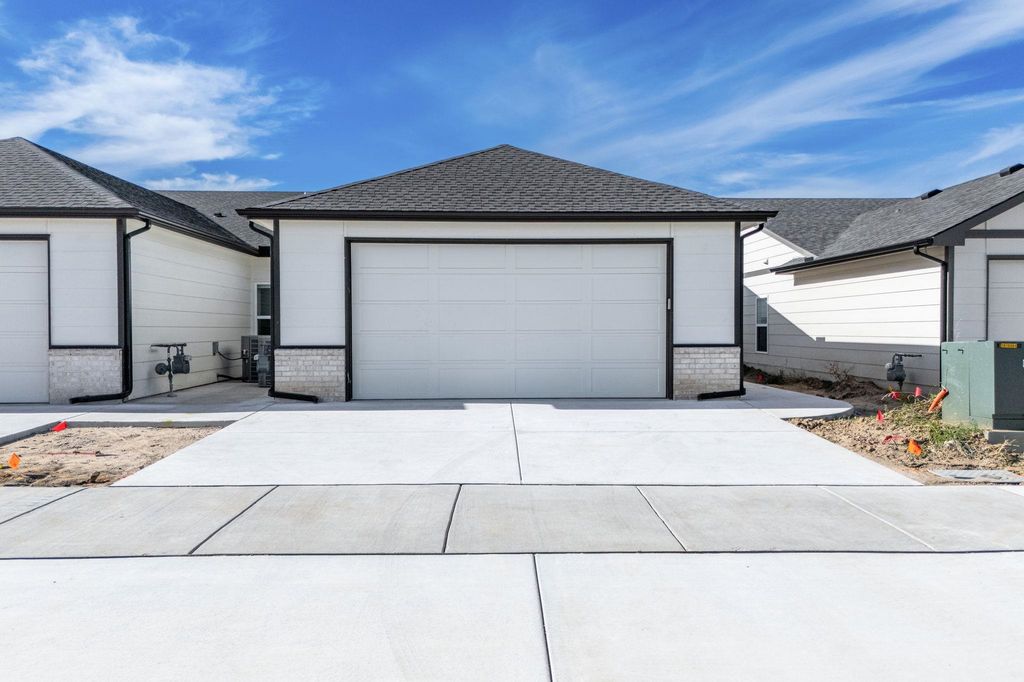 809 S Jay, Valley Center, KS 67147