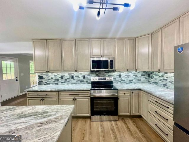 197 Blacks Mill Court, Dawsonville, GA 30534