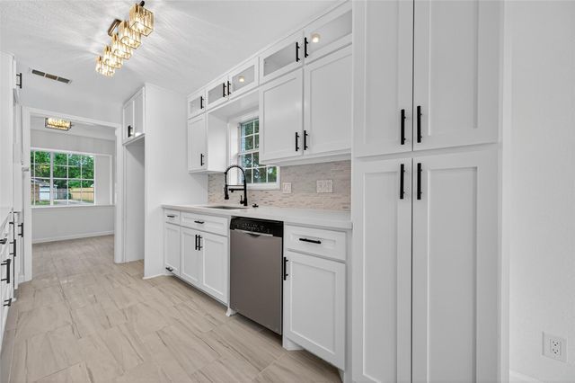 9211 Blankenship Drive, Houston, TX 77080