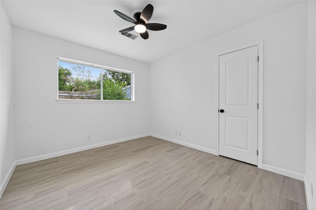 9211 Blankenship Drive, Houston, TX 77080