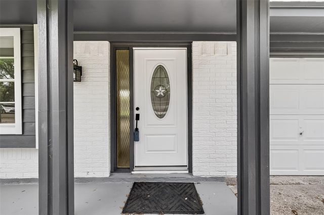 9211 Blankenship Drive, Houston, TX 77080