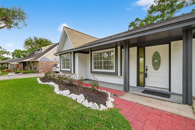 9211 Blankenship Drive, Houston, TX 77080