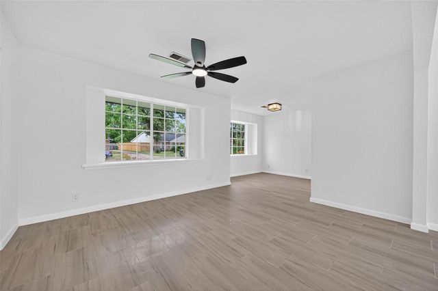 9211 Blankenship Drive, Houston, TX 77080