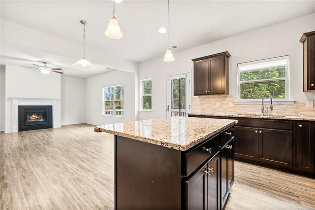 503 Riverbirch, Rockmart, GA 30153