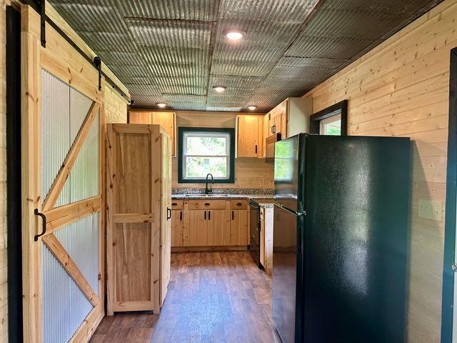 409 Freeman Branch Road, East Bernstadt, KY 40729